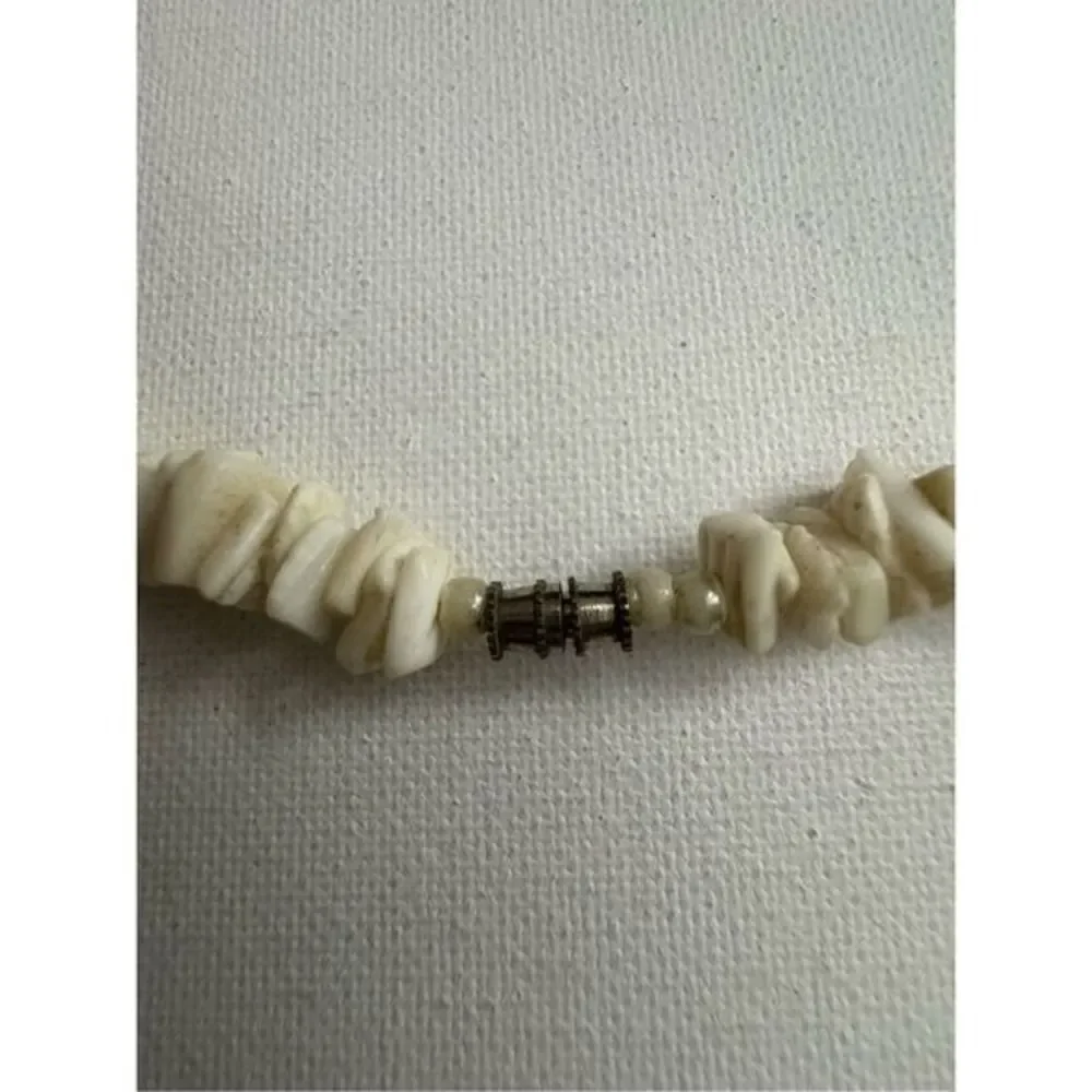 Vintage Y2K Womens White Pebbled Stone Collar Choker Necklace Surfer Beachy 90's